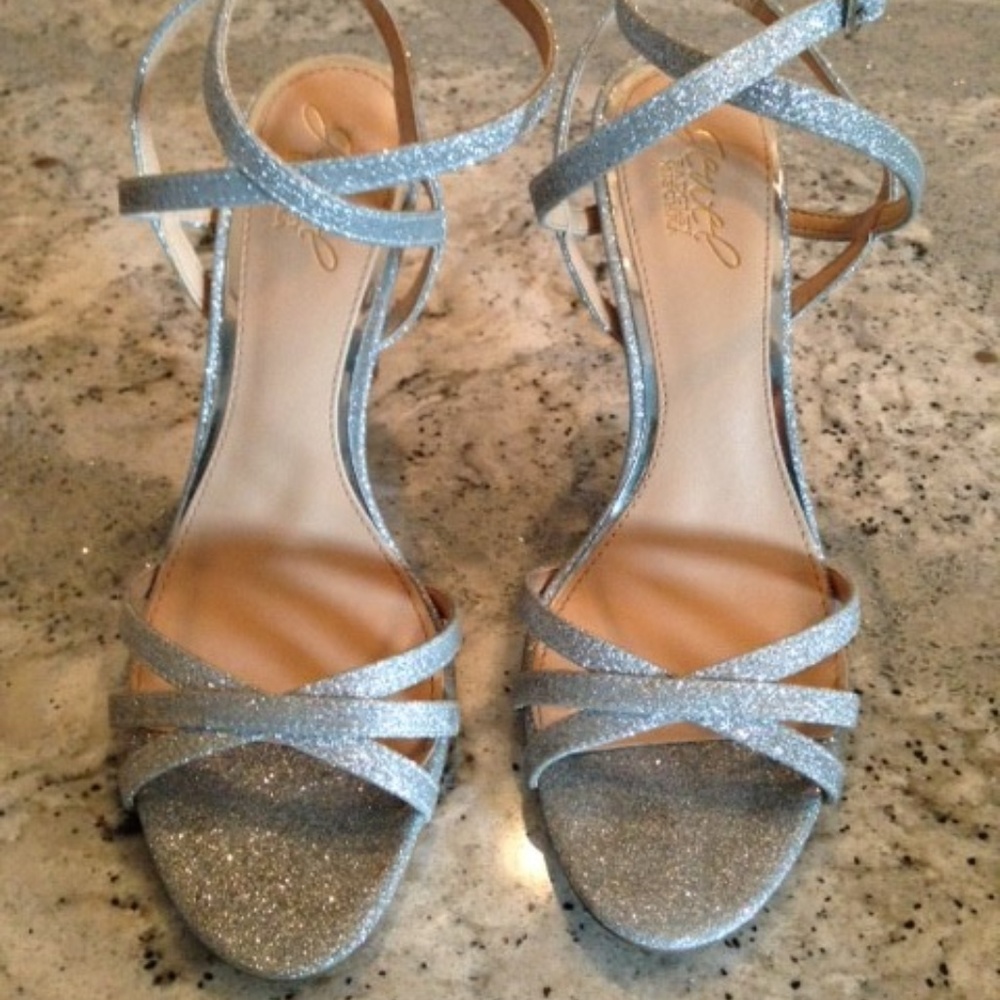 Badgley Mischka Silver Sandals Heels